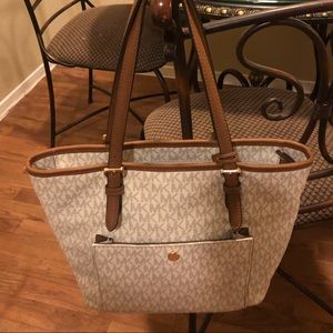 Michael Kors jet set